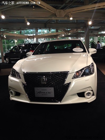 参观丰田汽车管,新皇冠