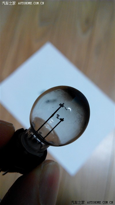 烧坏的灯泡(灯丝烧断了)