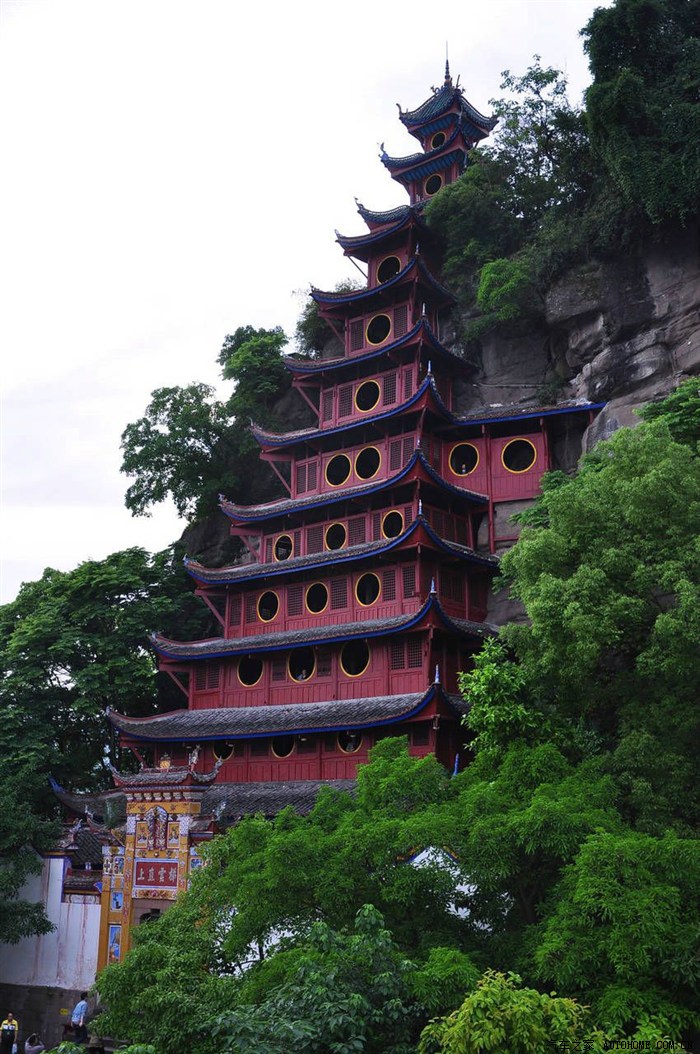 逛世界八大奇异建筑忠县石宝寨