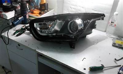 唐山车友奔腾x80换海拉透镜 加日行灯 天使眼