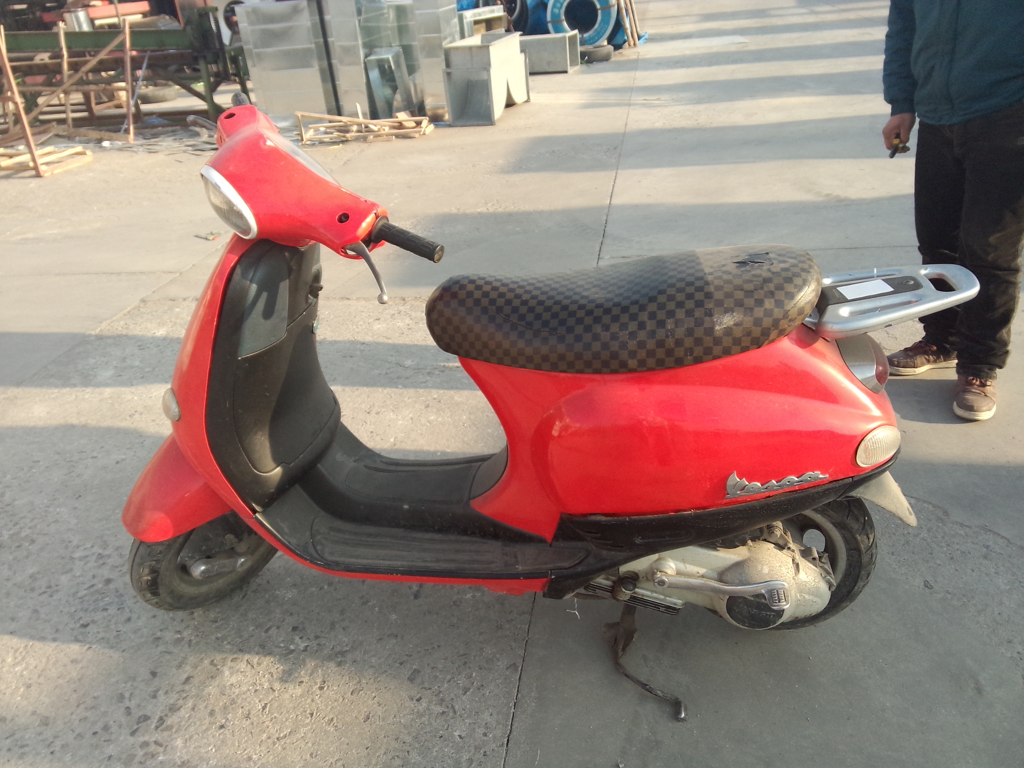 vespa lx150灵活 现代 操控自如