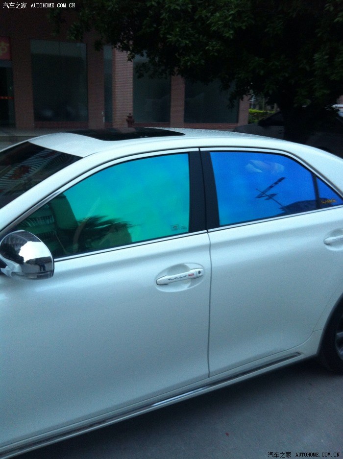 前几天,无聊去贴了个变色龙玻璃膜!哥们都来看看如何?