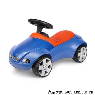 给孩子提的宝马扭扭车!