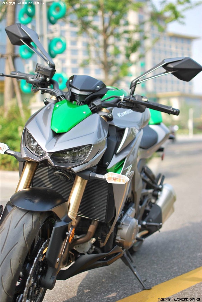 愛自由愛機車川崎kawasaki2014z1000作業求精華求首頁