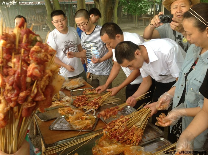 乐山红中4s继上次真人cs后又发起活动太阳岛烧烤车主互动节目