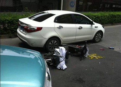 被电动车追尾,求坛子里大神们给给解决办法