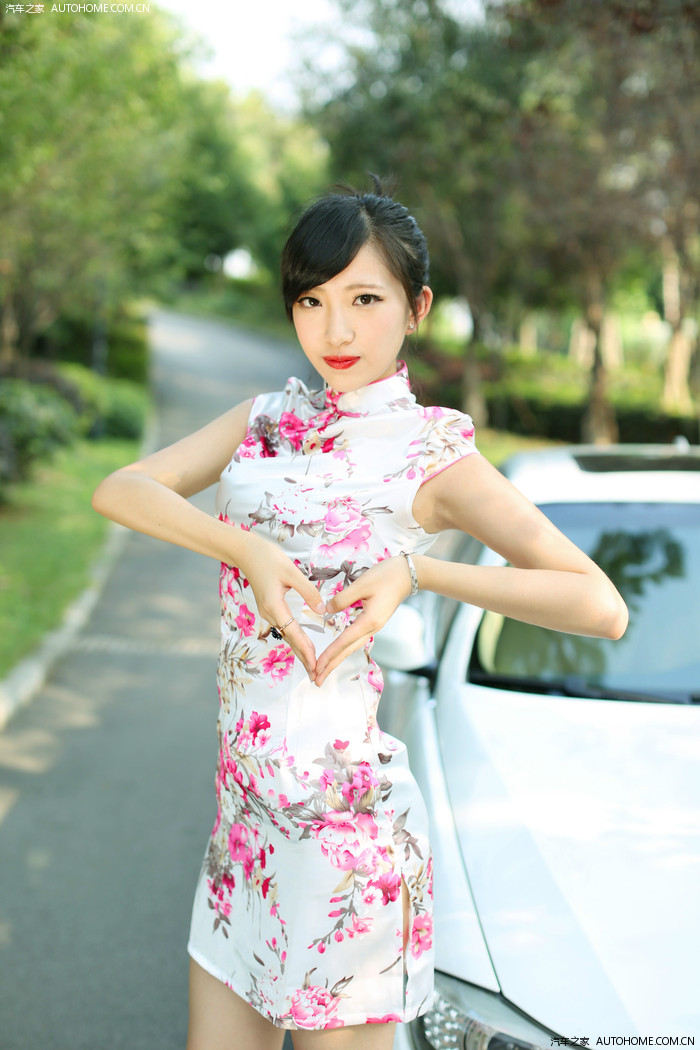 艳阳高照的郊游,大片儿来袭!美妞~~大长腿~不解释