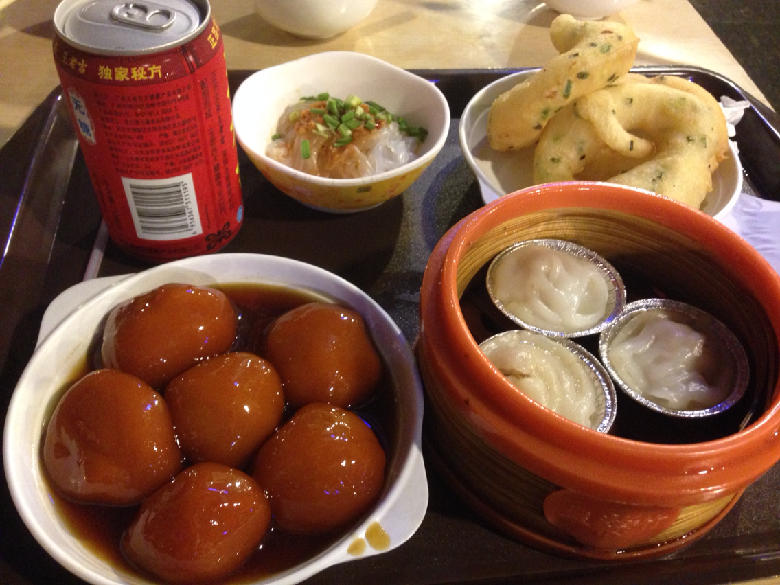 到了长沙吃了点小吃,臭豆腐不错