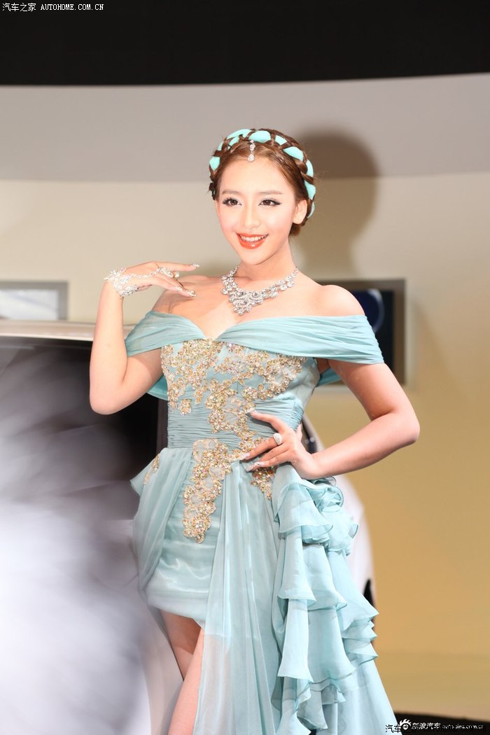 看了郑州车展模特-曹阳,感觉找媳妇就应该找这样,有同感的顶起