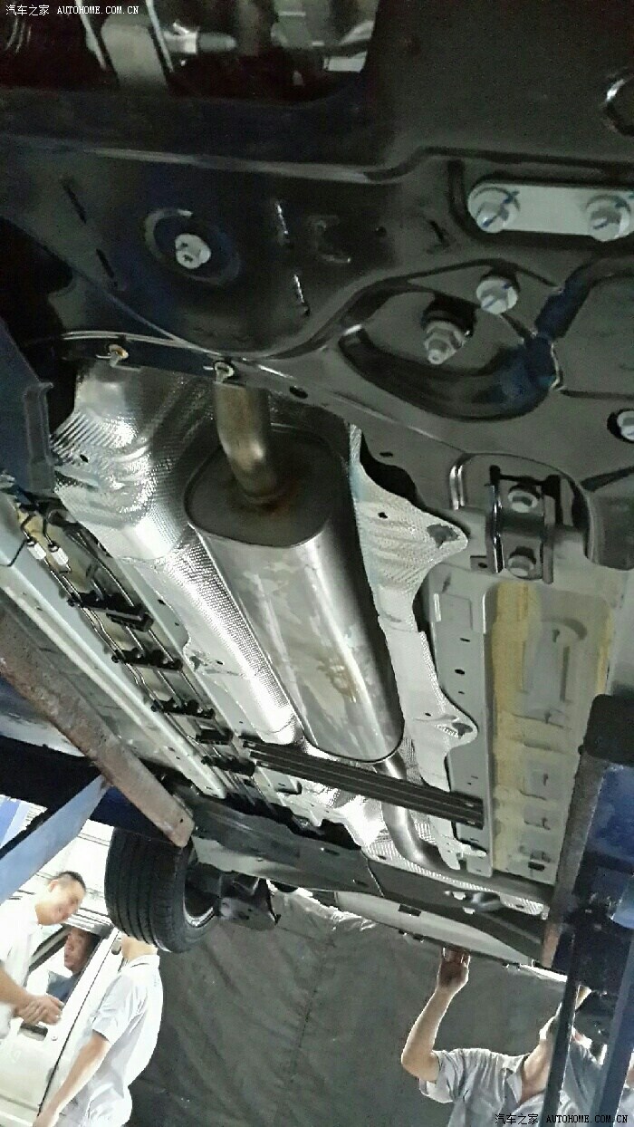 【图】新408自动泊车视频 ,附有人上次要求看底盘的_标致408论坛_汽车