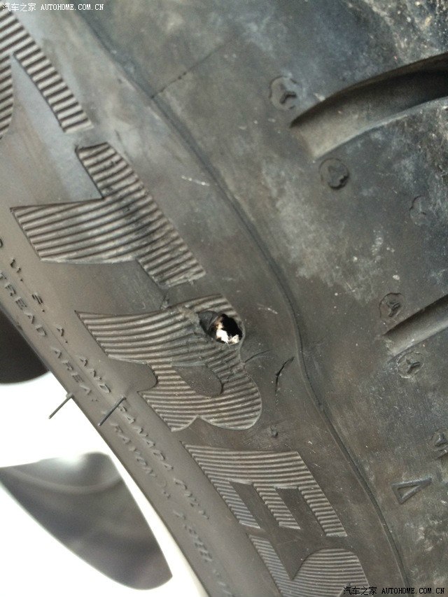 轮胎破个洞!