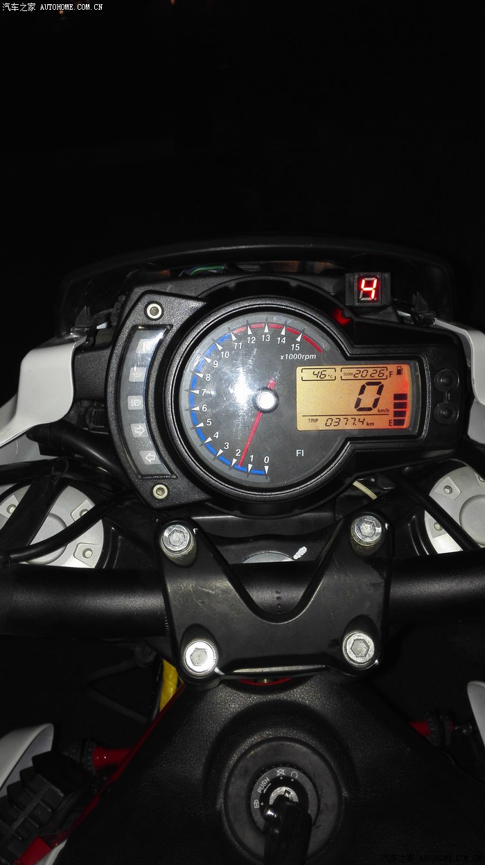 精彩大片黄龙600加装档位显示仪表很和谐不要错过申精