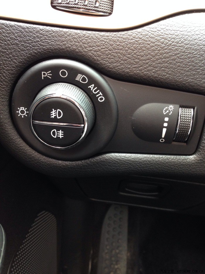 我就问问自由光车内阅读灯的事真车主进