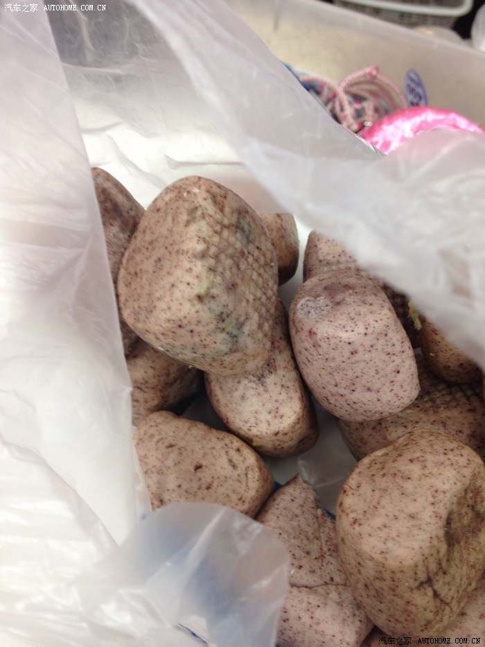 在京客隆买到了变质的馒头