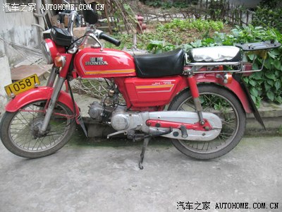 看到一台老爷车86年嘉陵本田jh70两轮摩托车