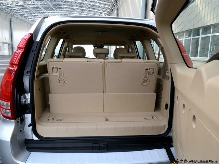 我家老爷子说h9的后排放倒就是一张超大双人床第三排给力