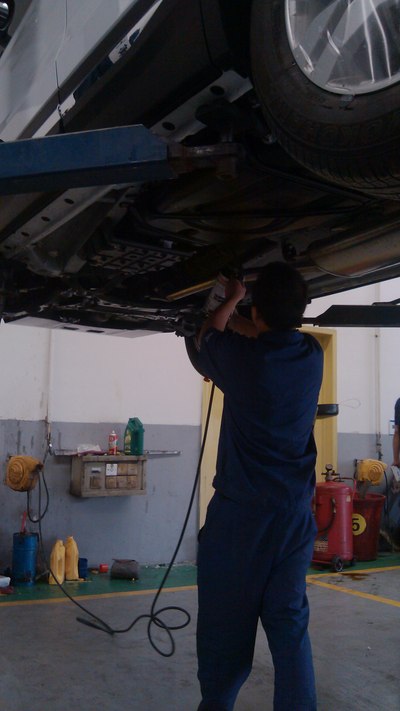 石家庄1.8t白精提车作业