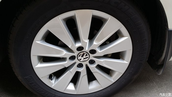 出售朗逸15寸原厂铝合金轮毂轮胎!