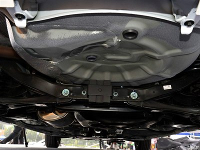 2015新马自达3星骋后悬挂简配!