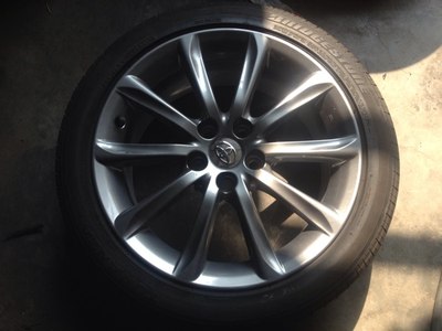 东莞范围收锐志原厂18寸轮毂!