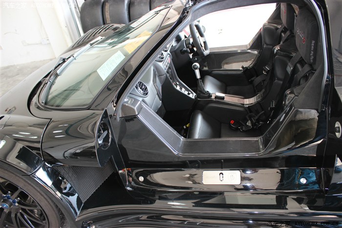 白色恩佐帕加尼zondarhuayra玛莎拉蒂mc12hypercar赛道记录