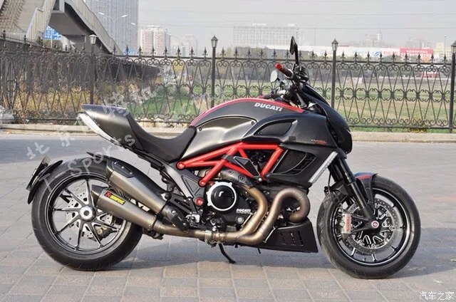 想买个大monster diavel 求大神支招
