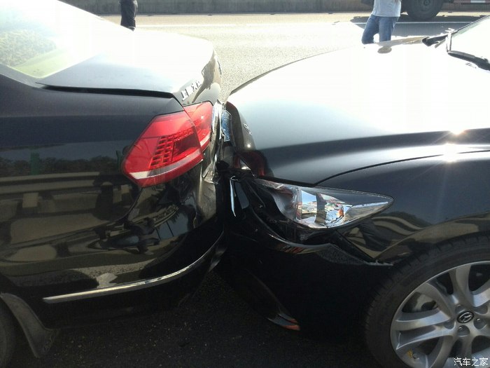 阿特滋追尾帕萨