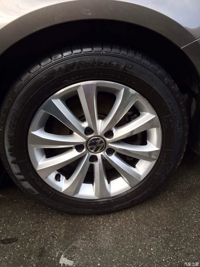 出一个迈腾16寸原装轮毂成都地区