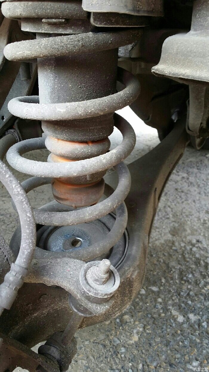 【图】求助:我的车后轴是不是有问题?_沃尔沃xc60论坛_汽车之家论坛
