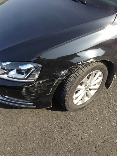 【图】哎~追尾了 ,挺严重的,先看图吧_迈腾论坛_汽车之家论坛