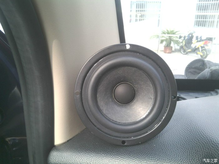 【图】音质太差,自己动手加装低音炮