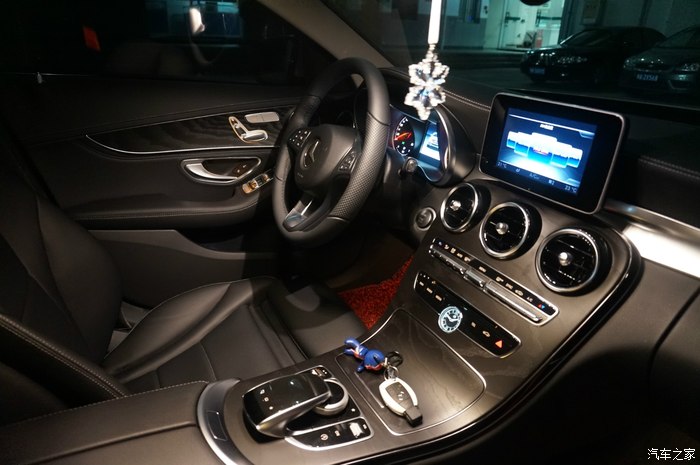 梦想之车奔驰新c200l提车作业