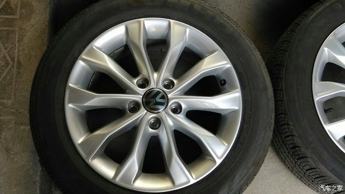 关于高尔夫6的麻花轮毂