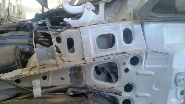 拆了翼子板求异响位置正在4s店