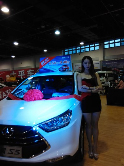 2014秋节永康车展美女如云(希望大家一饱眼福)