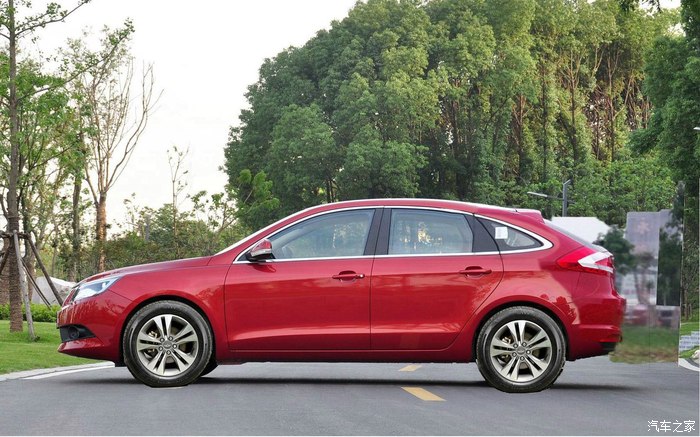 艾瑞泽7的两厢版无伪照