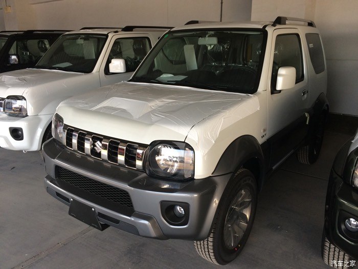 吉姆尼4s店看车颜色较全