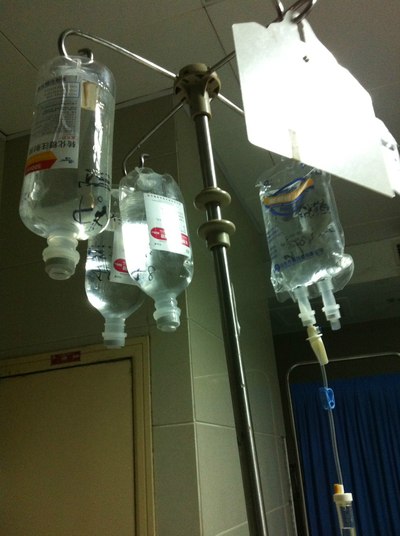 本来想着在本地医院生宝宝,可是最近老婆羊水不够,连续打了几天的针