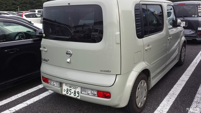 日本街头的各色飞度以及各种两箱小车下