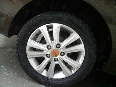 55r15邓喜禄轮胎,原车5个185.60r15出售4个.