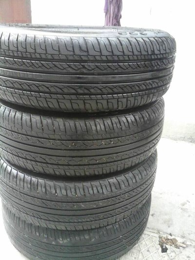 55r15邓喜禄轮胎,原车5个185.60r15出售4个.