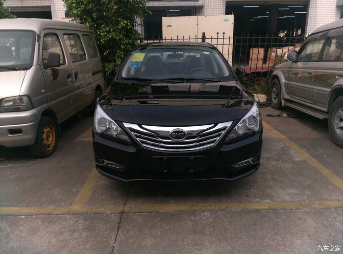 比亚迪g5 黑色个银色哪位给发张照片看看