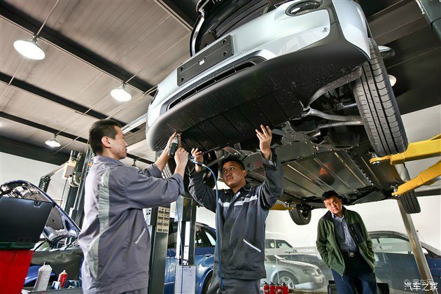 宝马维修界泰山北斗级重量人物人称宝马师师华钧毫夸张说就连宝马4s店