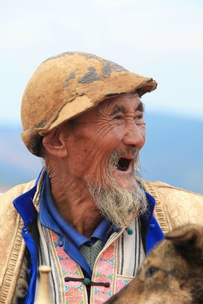 勤劳质朴的纳西族的老人