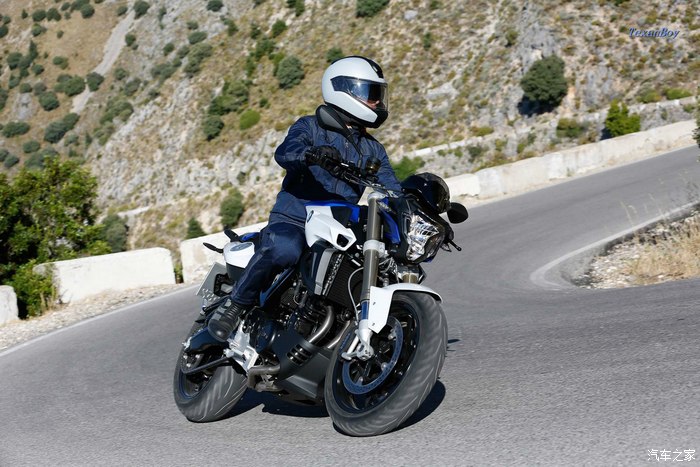 【图】eicma 速报 - 2015款 bmw f800r 运动型街车_摩托车论坛_汽车之