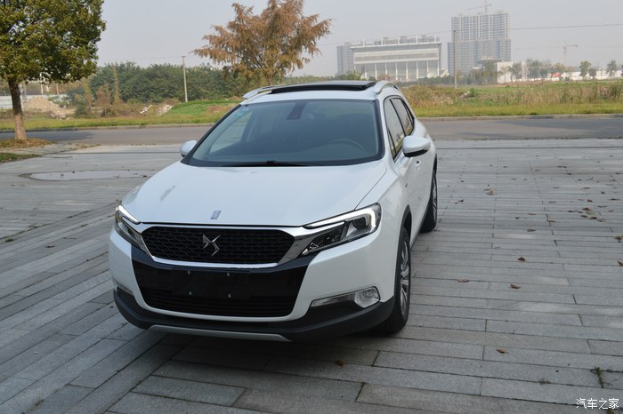 行车点评泰州ds6白色thp160豪华提车自装倒车影像作业