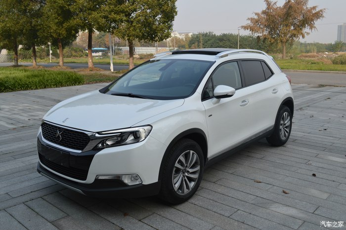 行车点评泰州ds6白色thp160豪华提车自装倒车影像作业