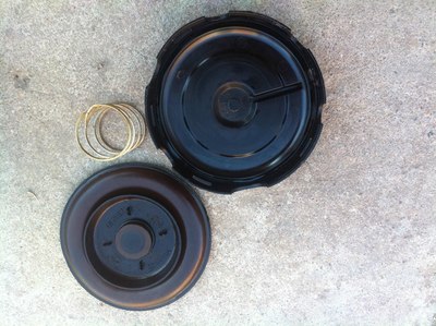 橡胶皮碗(图)这个皮碗以后发动机在怠速或速时会发出赤耳尖叫声