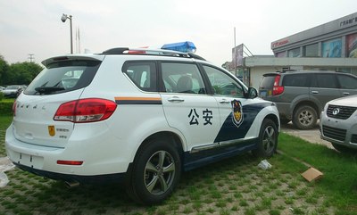 4s店门前拍到的哈弗h6变警车了,支持国产,支持民族企业