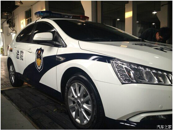 纳智捷各种警车新大7警车威武阿